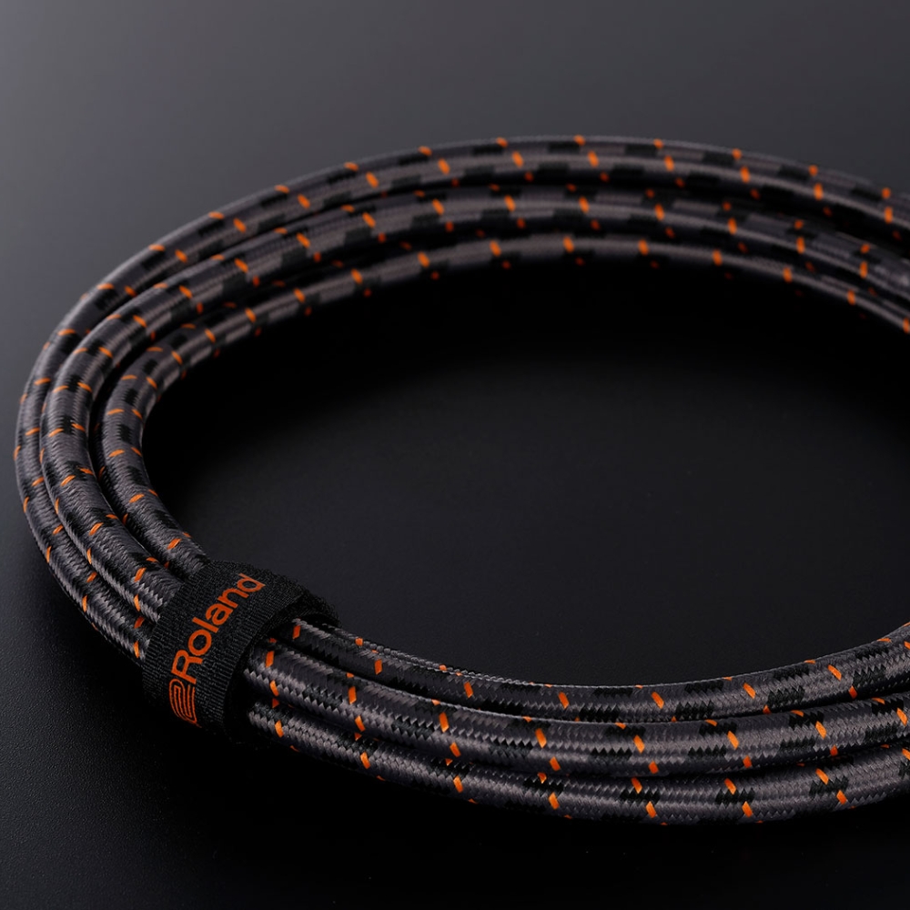 Roland_RIC-G5A_RIC-G10A_RIC-G15A_and_RIC-G20A_-_Gold_Series_Straight_1-4-Inch_TS_Male_to_Right_Angle_1-4-Inch_TS_Male_Instrument_Cables_2