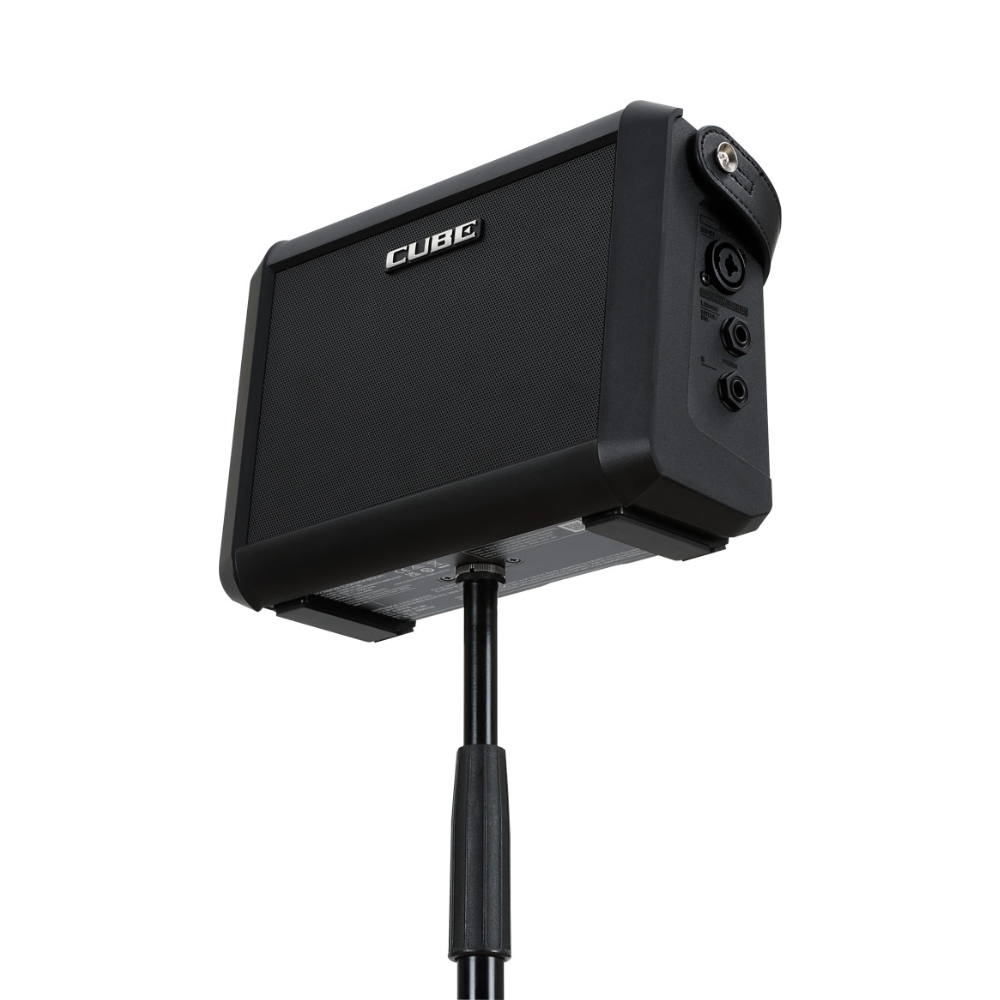 Roland_CUBE_Street_Mini_-_Compact_Battery-Powered_Amplifier_Portable_PA_-_7_Front_Right_Angle_Mic_Stand_Mounted