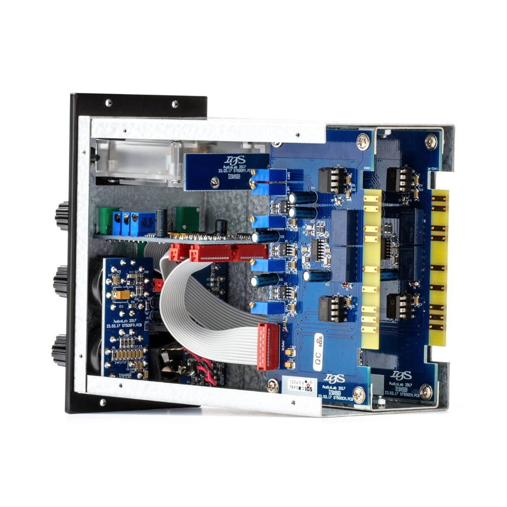 IGS_Audio_S-Type_500_VU_-_500-Series_VCA_Stereo_Buss_Compressor_-_4_Inside