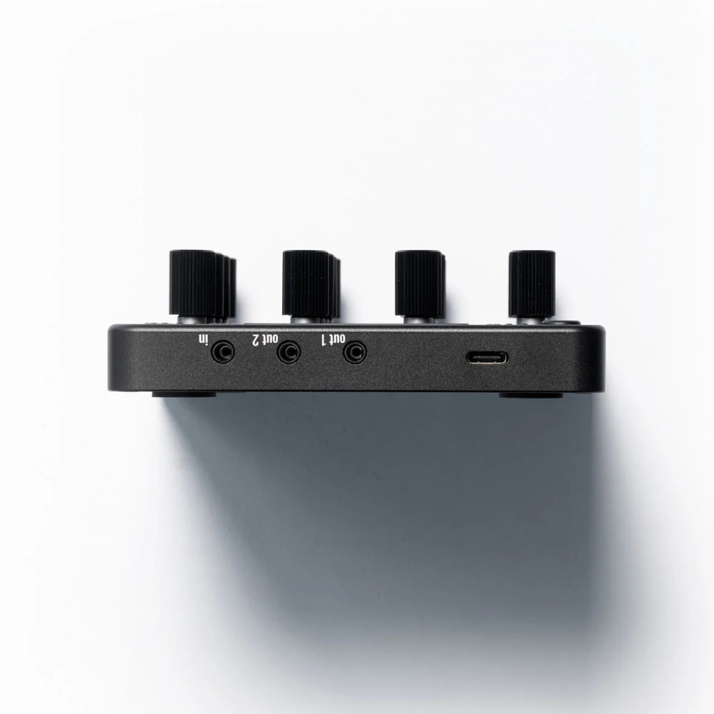 OXI_Instruments_OXI_E16_-_Portable_Rotary_MIDI_Controller_-_5_Rear