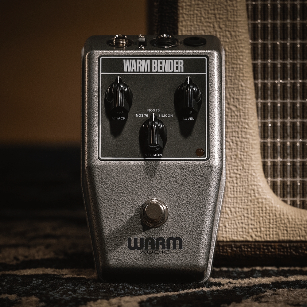Warm_Audio_Warm_Bender_-_Selectable_3-Circuit_Tone_Bender-Style_Fuzz_Pedal_-_4_Lifestyle_1