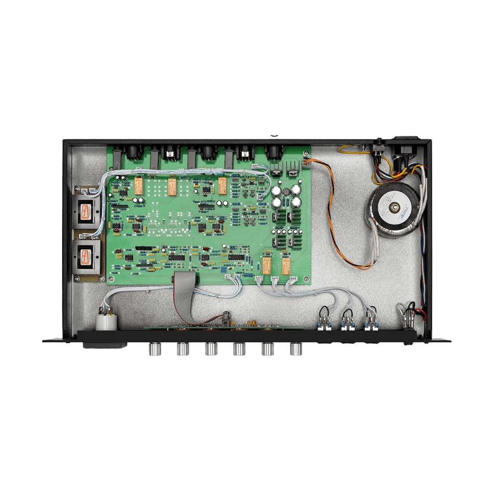 Warm_Audio_BUS-COMP_-_VCA_Console-Style_Bus_Compressor_-_3_Inside_Guts