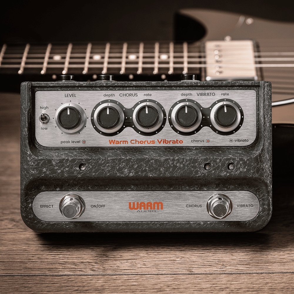 Warm_Audio_WA-C1_-_Stereo_Chorus_and_Vibrato_Pedal_with_Depth_Rate_Controls_-_4_Lifestyle_-_1