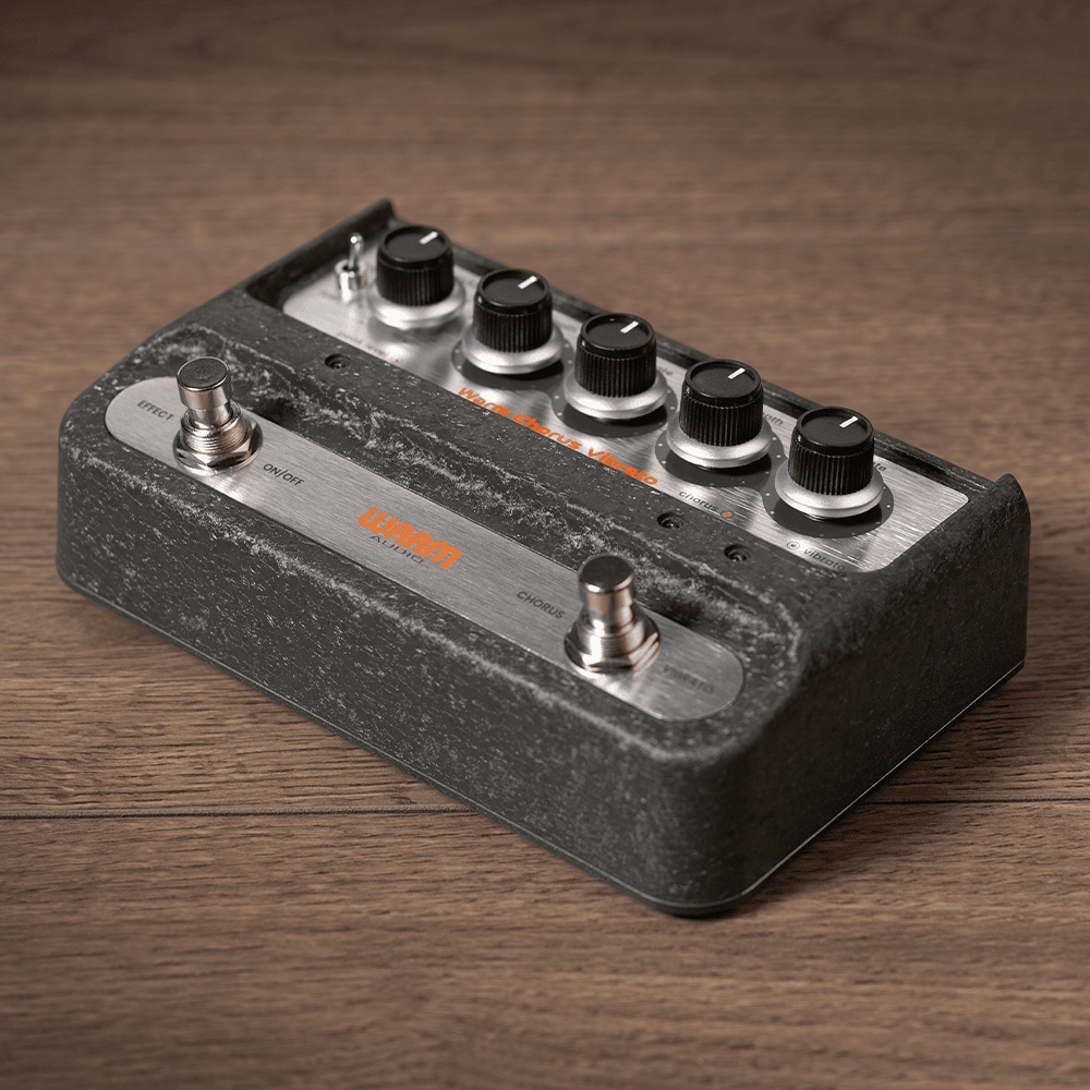 Warm_Audio_WA-C1_-_Stereo_Chorus_and_Vibrato_Pedal_with_Depth_Rate_Controls_-_8_Lifestyle_-_5