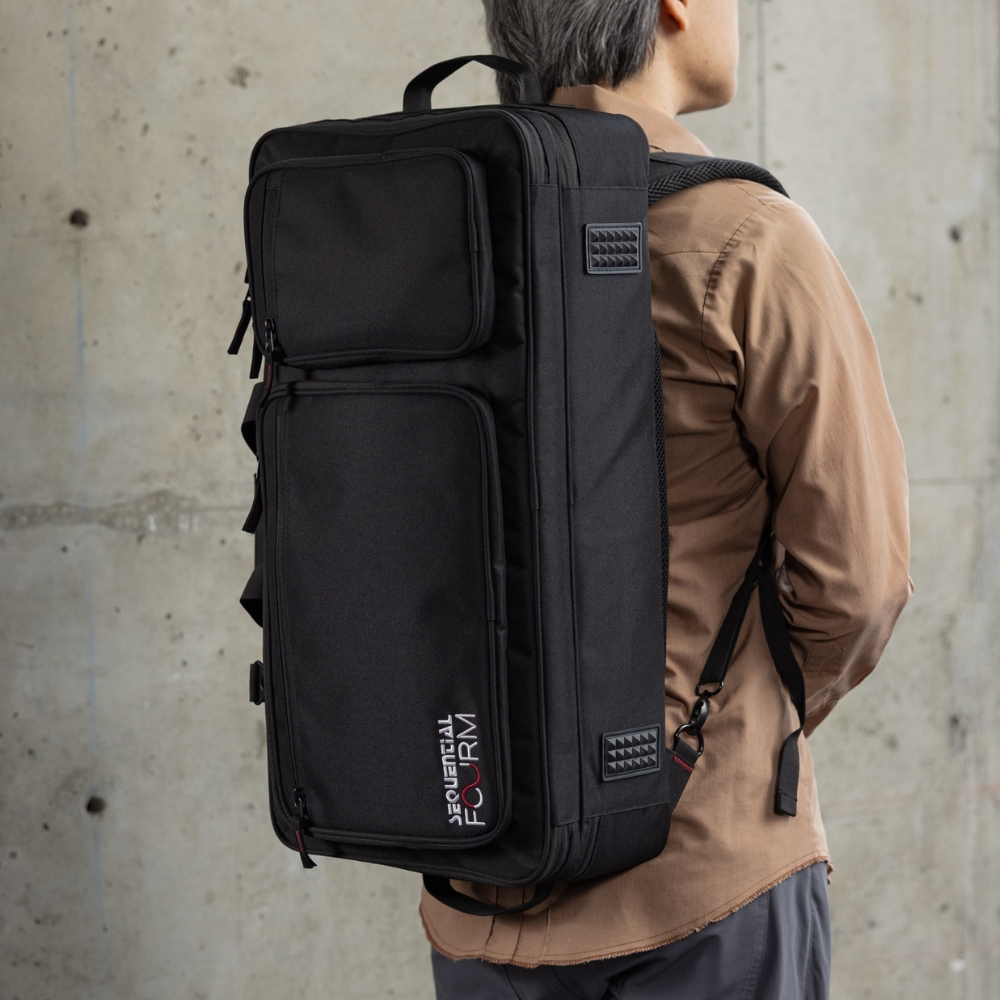 Sequential_Fourm_Gig_Bag_-_Custom-Fit_Transport_Bag_for_the_Sequential_Fourm_Synthesizer_-_6_Lifestyle_Vertical