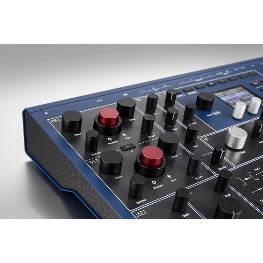 Waldorf_Music_Waldorf_M_-_8-Voice_Wavetable_Synthesizer_with_Analog_Filters_&_VCAs_-_2_Top_Left