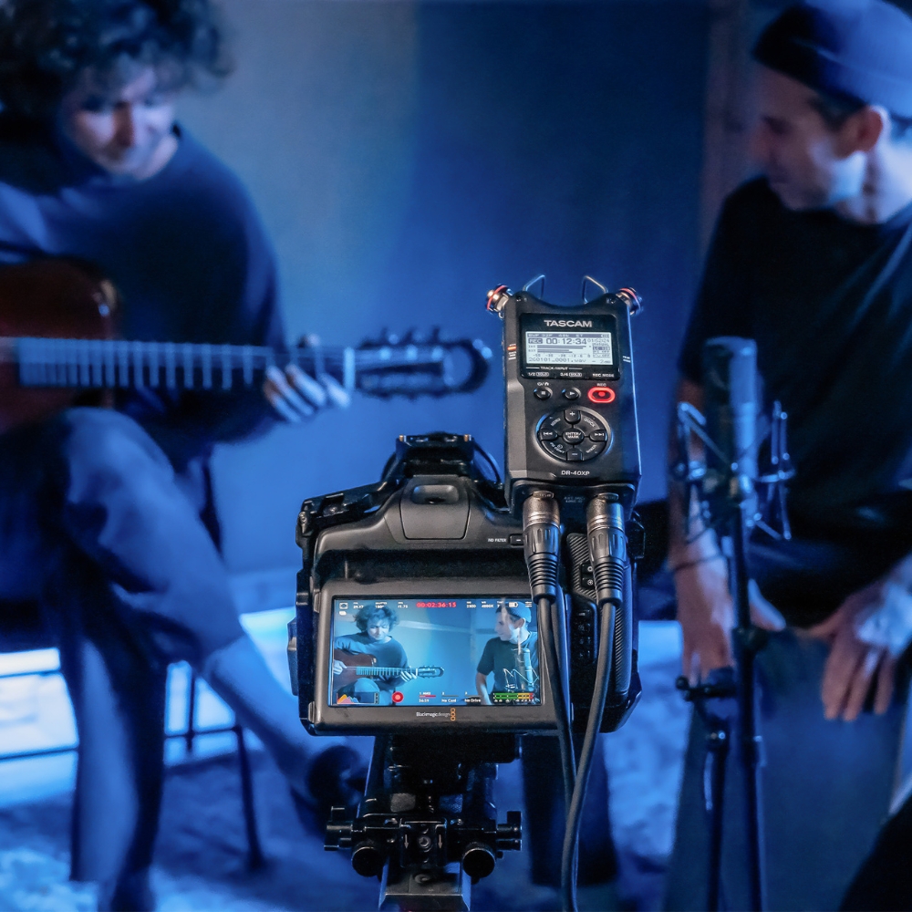 TASCAM_DR-40XP_-_4-Channel_32-Bit_Float_Portable_Field_Recorder_with_USB-C_Interface_and_Adjustable_Mics_-_21_Lifestyle_9_Professional_Audio_That_Elevates_Your_Video