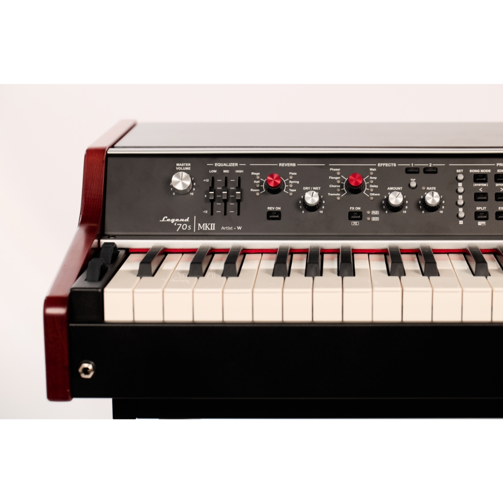 Viscount_Legend_70s_MK2_Artist-W_Keyboard_88_-_Modular_Stage_Piano_with_88-Note_Keyboard_and_Acoustic_Piano_Module_2GB_-_2_Front_Left_Side_Controls_Close-Up