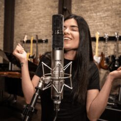 Warm_Audio_WA-CX24_-_Large_Diaphragm_Stereo_Tube_Condenser_Microphone_-_10_Lifestyle_-_2