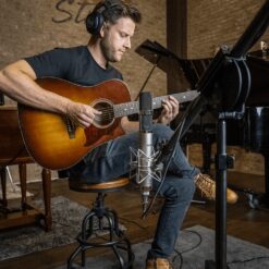Warm_Audio_WA-CX24_-_Large_Diaphragm_Stereo_Tube_Condenser_Microphone_-_14_Lifestyle_-_6