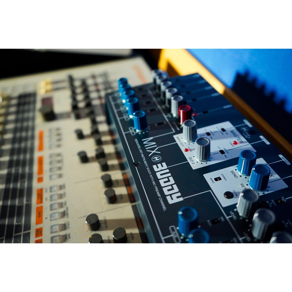 Heritage_Audio_MIX_BUDDY_-_Dedicated_JFET_Instrument_Mixer_with_Built-In_Mic_Preamp_Channel_-_7_Lifestyle_2