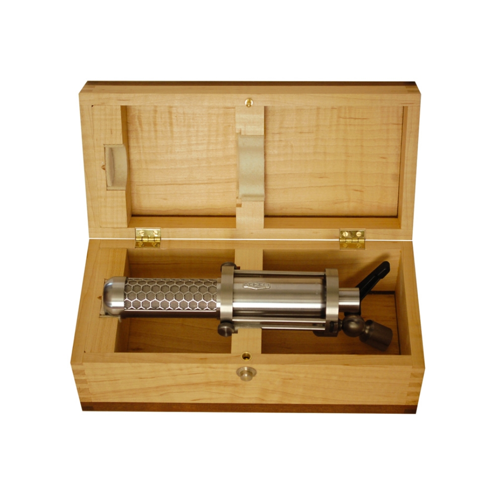 SAMAR_Audio_Design_MF65A_-_Active_Figure-8_Ribbon_Microphone_Single_-_3_Protective_Wooden_Storage_Box