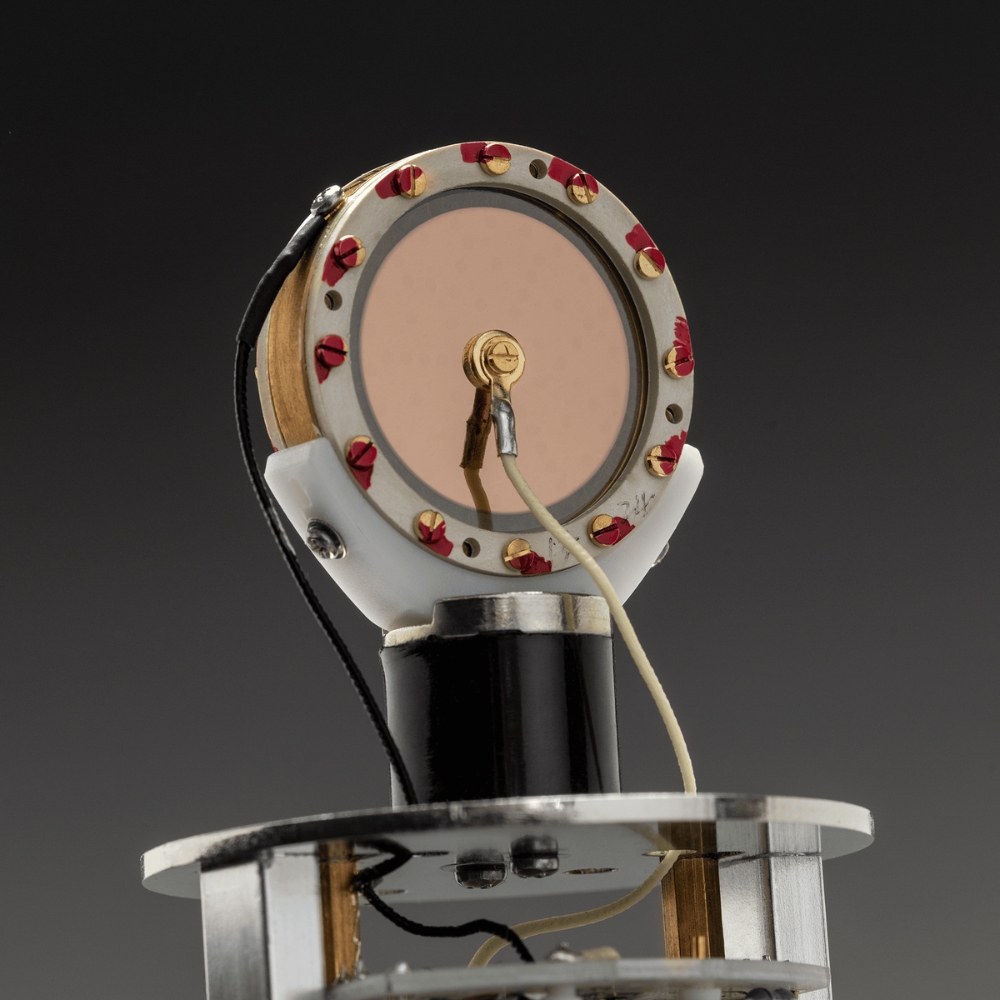 Warm_Audio_WA47F_-_Large-Diaphragm_FET_Transformer-Balanced_Studio_Condenser_Microphone_-_4_Capsule