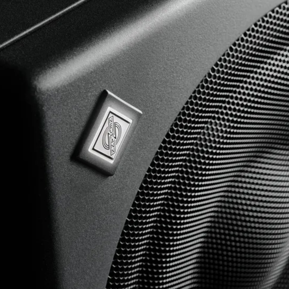 Neumann_KH_810_II_-_Subwoofer_with_DSP_and_Multichannel_Bass_Management_-_4_Front_Top_Left_Detail
