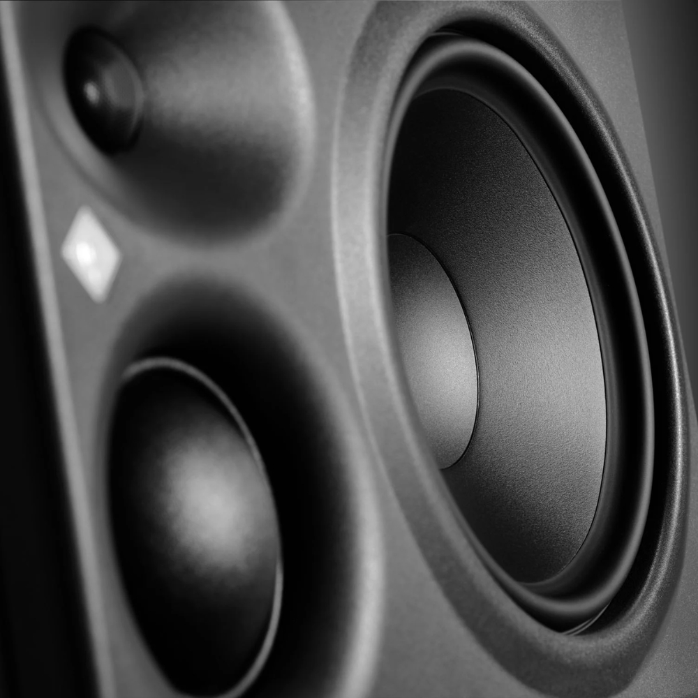 Neumann_KH_310_II_L_-_Three-Way_DSP-Powered_Nearfield_Monitor_LEFT_Single_Speaker_-_5_Front_Close-Up